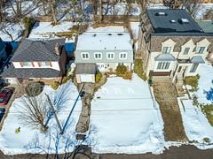 10 Waring Court, Toronto C14, ON, exterior