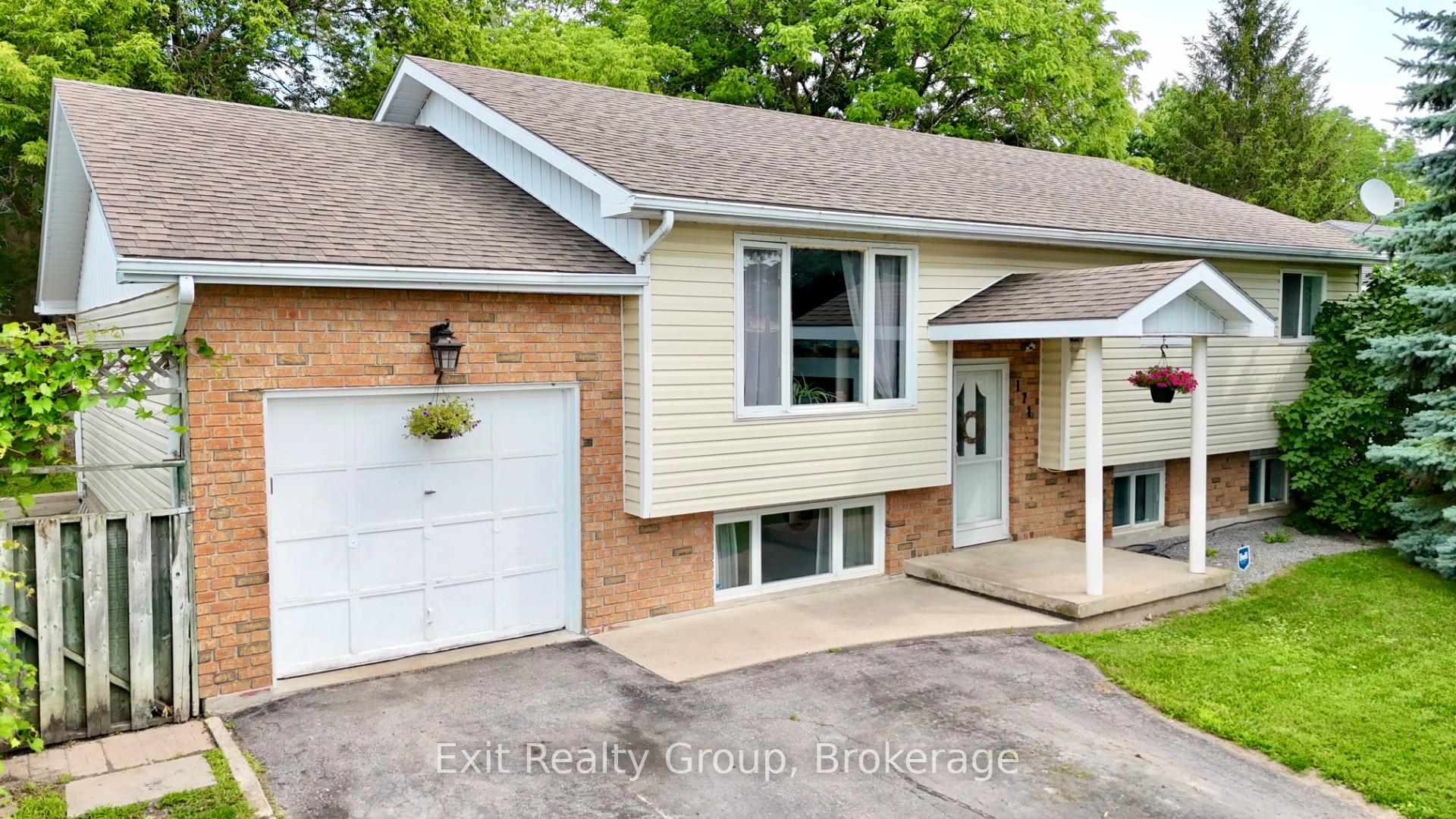 171 Park Street, Deseronto, ON, exterior