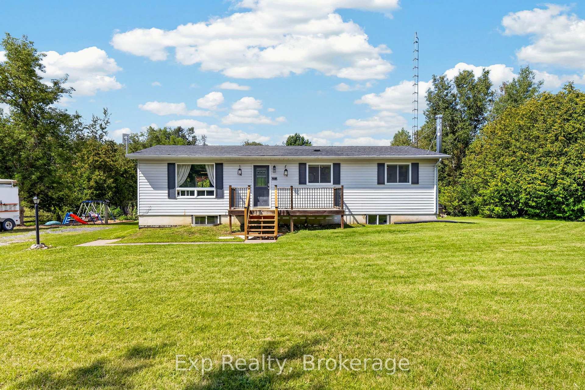 1901 Hollowview Road, Centre Hastings, ON, exterior