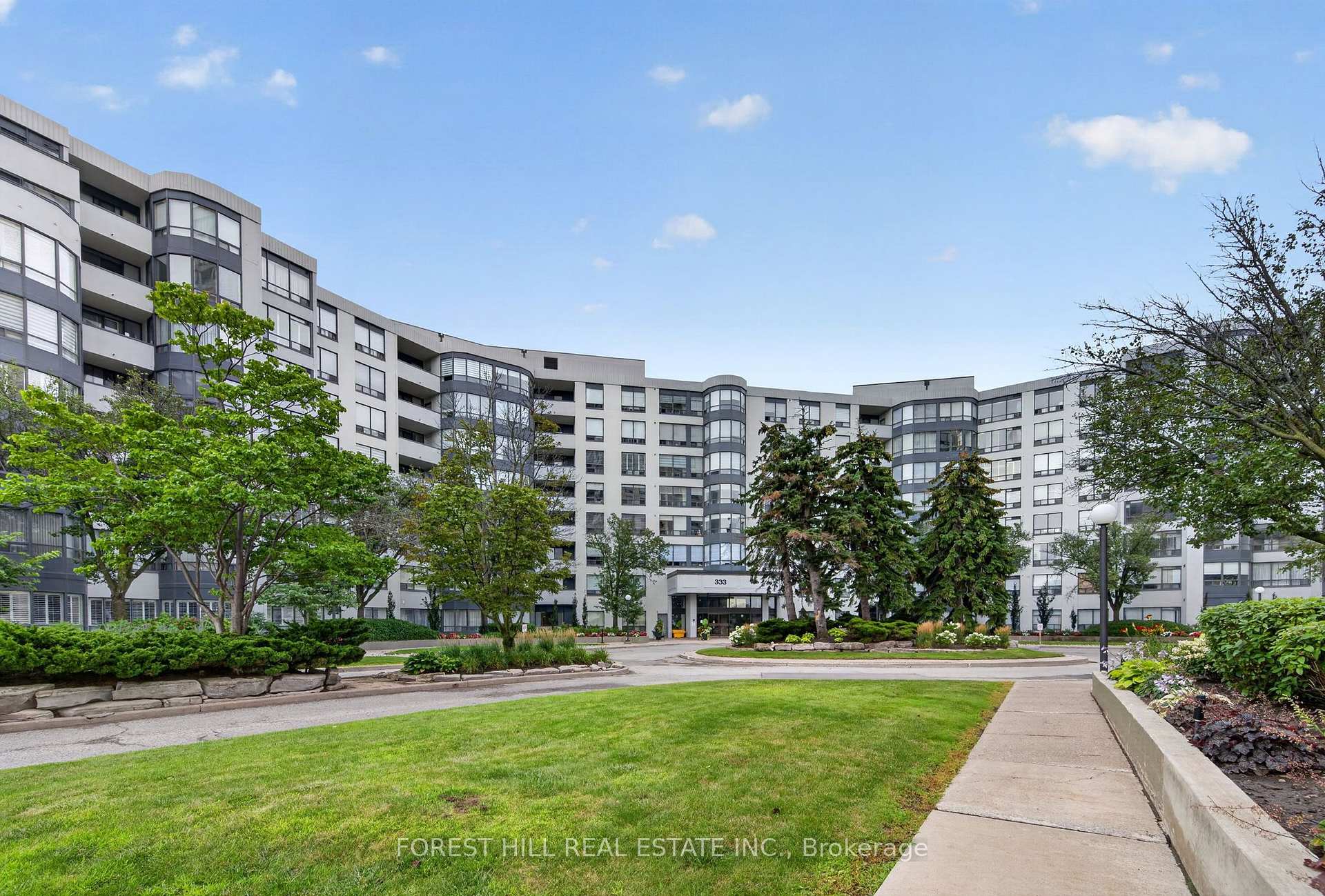 301 - 333 Clark Avenue W, Vaughan, ON, exterior