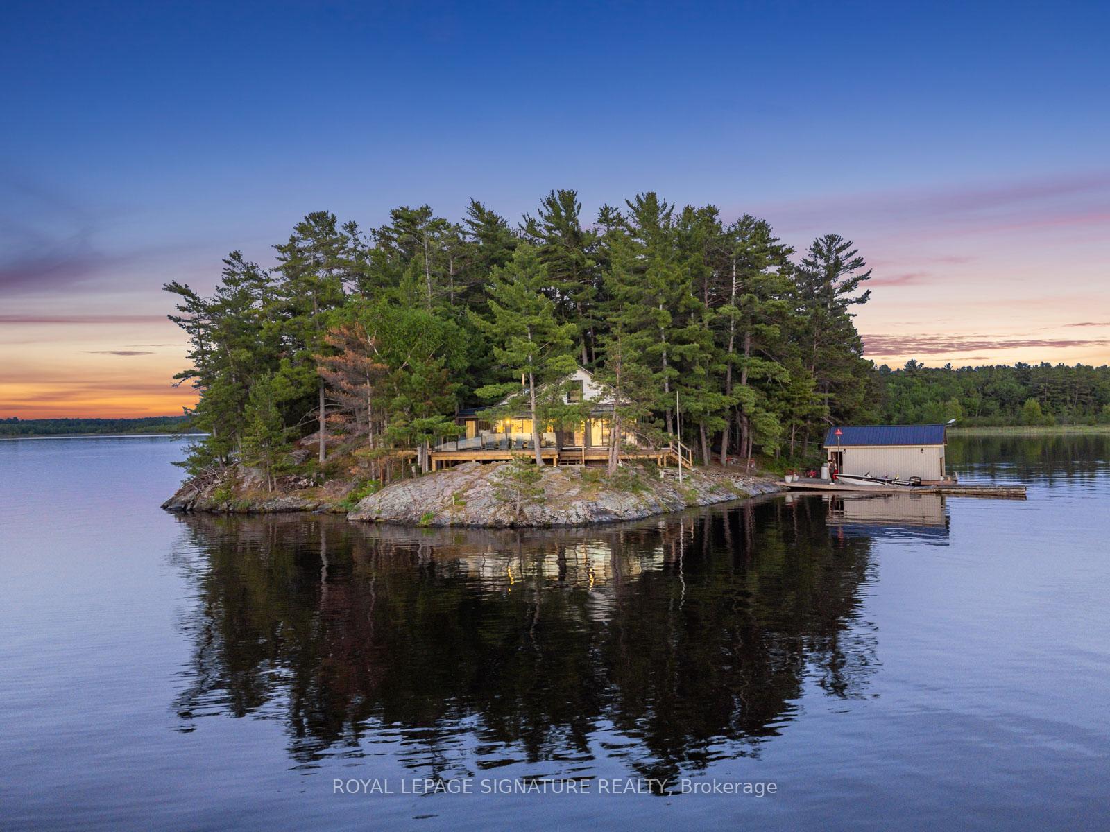 2 Dad's Rest Island, Nipissing, ON, exterior