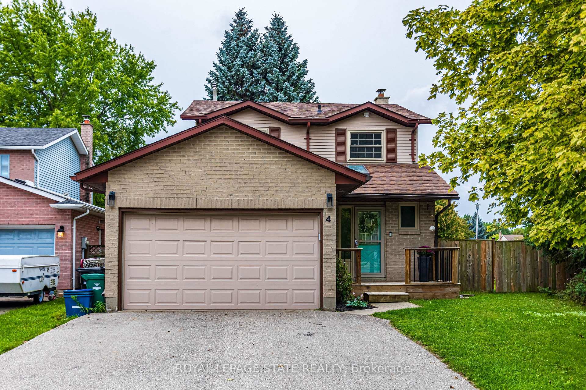 4 Gillespie Court, Cambridge, ON, exterior