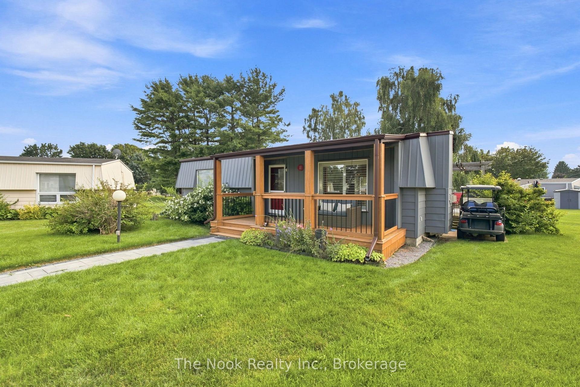 7 Pineridge Crescent, Clarington, ON, exterior