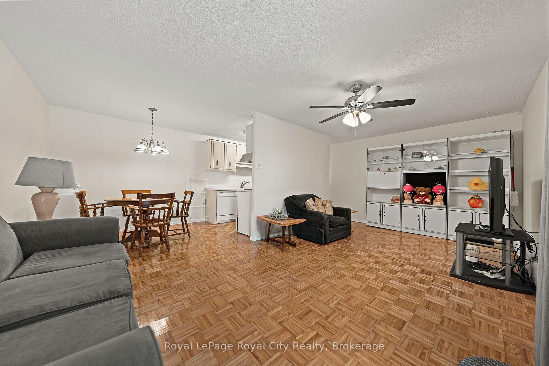 102 - 234 Willow Road, Guelph, ON, exterior