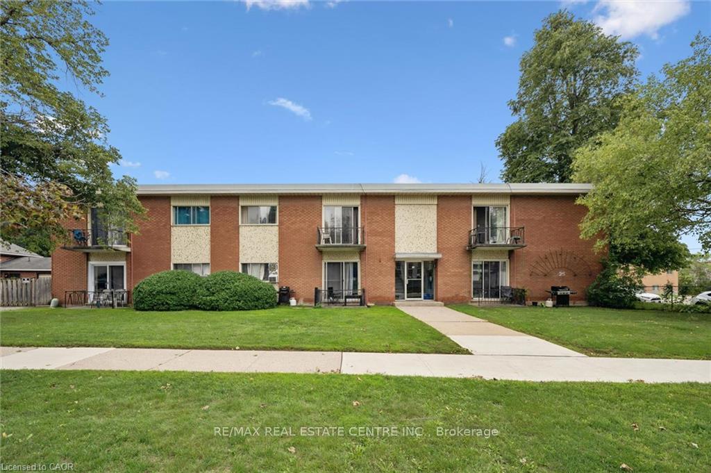 25 Walton Avenue, Kitchener, ON, exterior