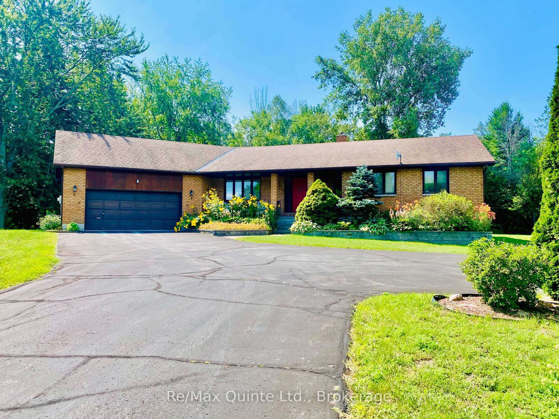 21858 Loyalist Parkway, Quinte West, ON, exterior