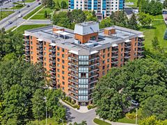 302 - 115 Barrett Court, Kingston, ON, exterior