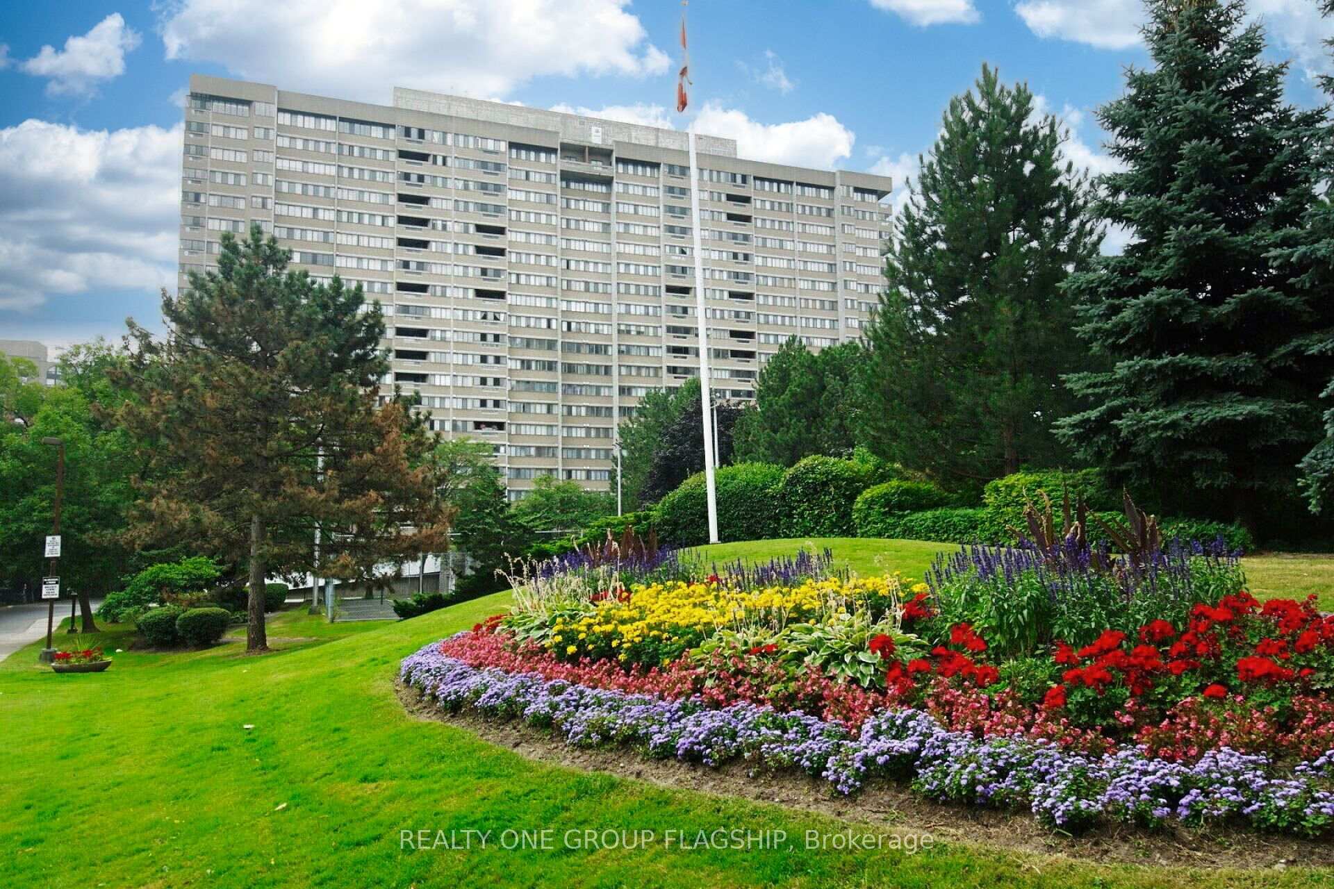 1209 - 50 Elm Drive E, Mississauga, ON, exterior