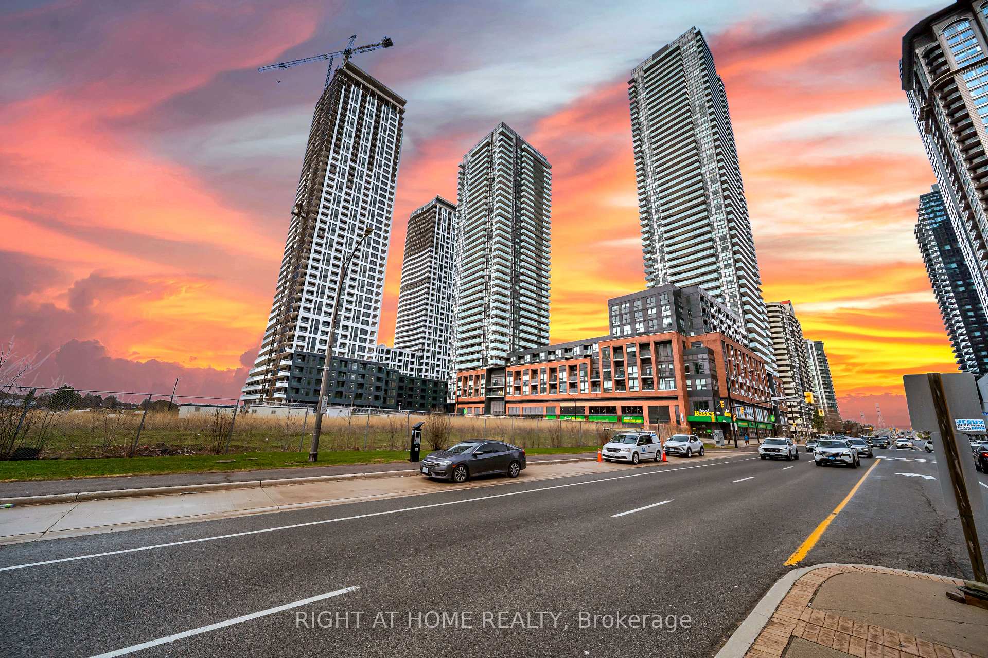 3504 - 4130 Parkside Village Drive, Mississauga, ON, exterior
