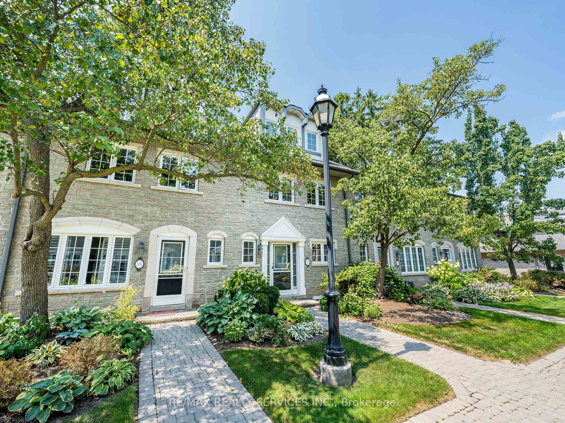 136 - 1995 Royal Road, Pickering, ON, exterior