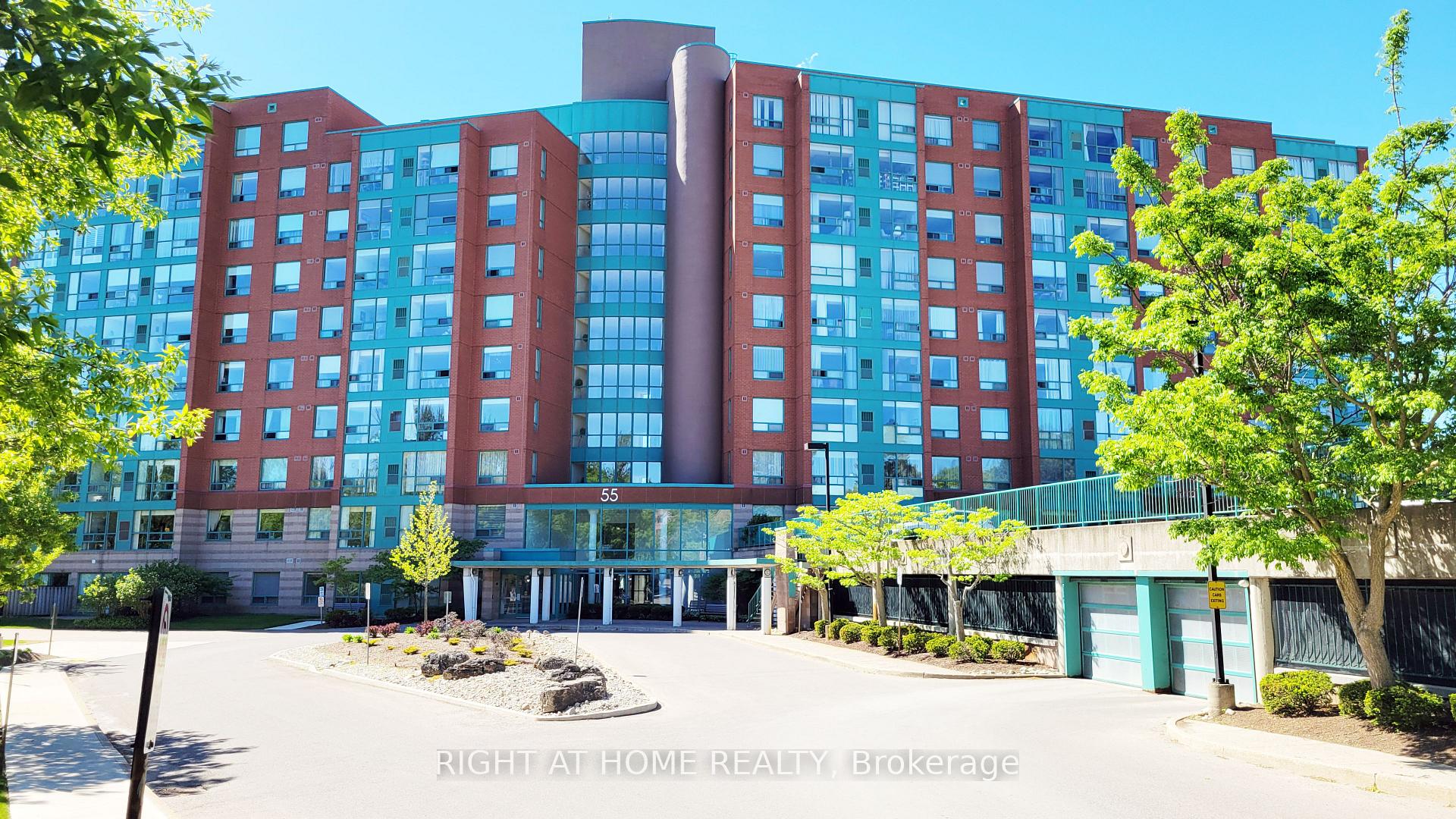 302 - 55 Blue Springs Drive, Waterloo, ON, exterior