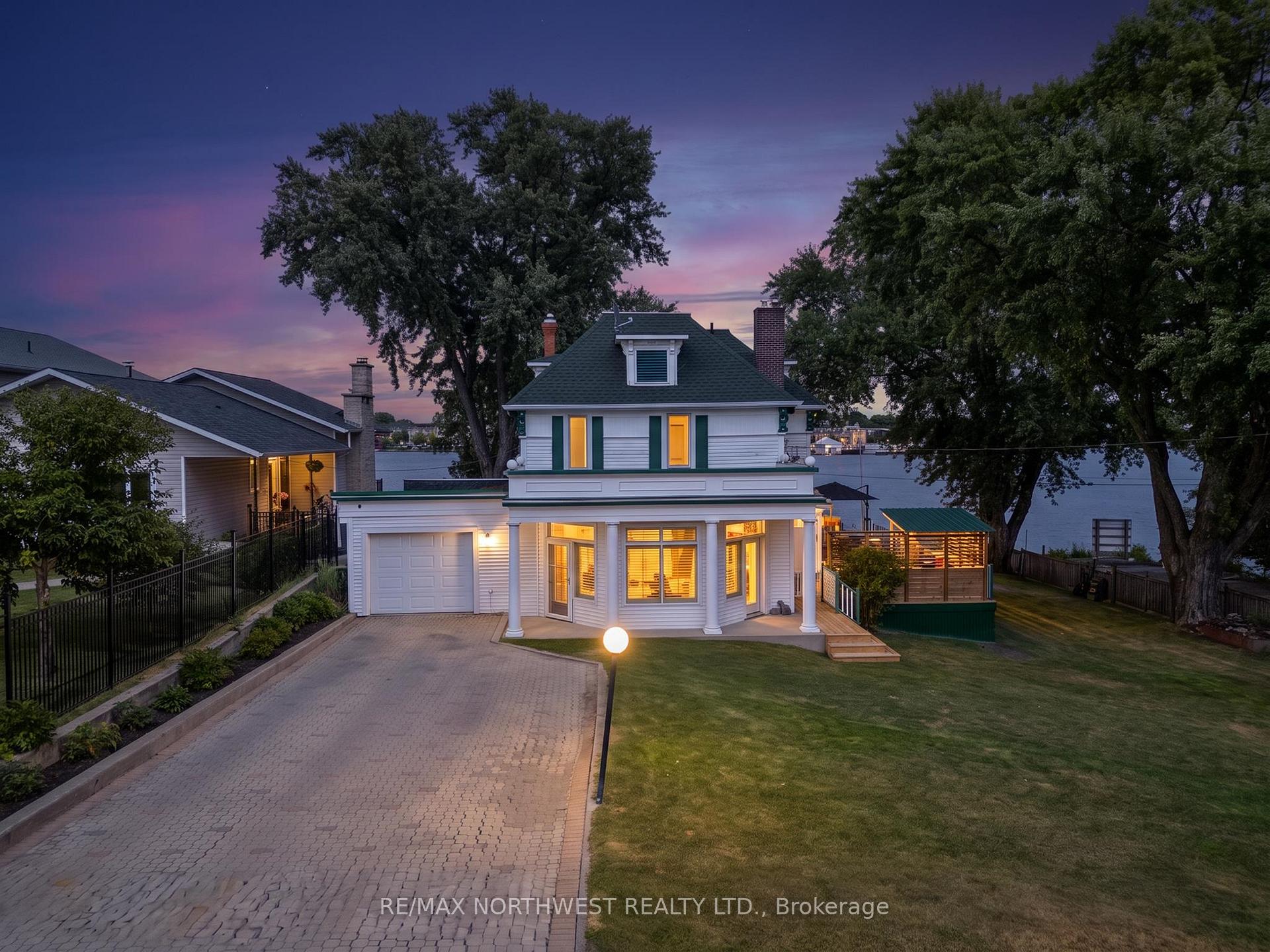 3 Sylvan Street, Kenora, ON, exterior