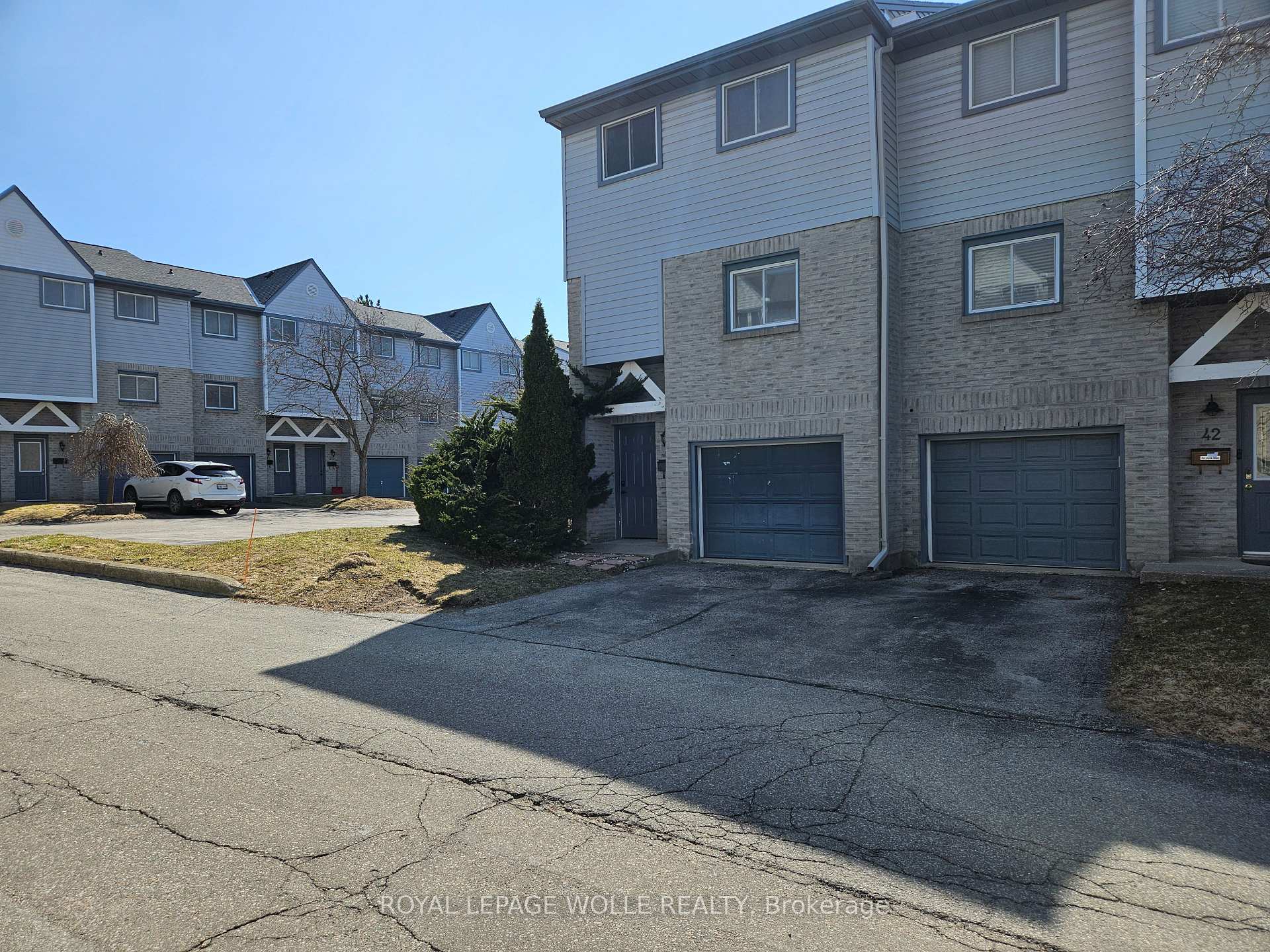 43 - 589 Beechwood Drive, Waterloo, ON, exterior