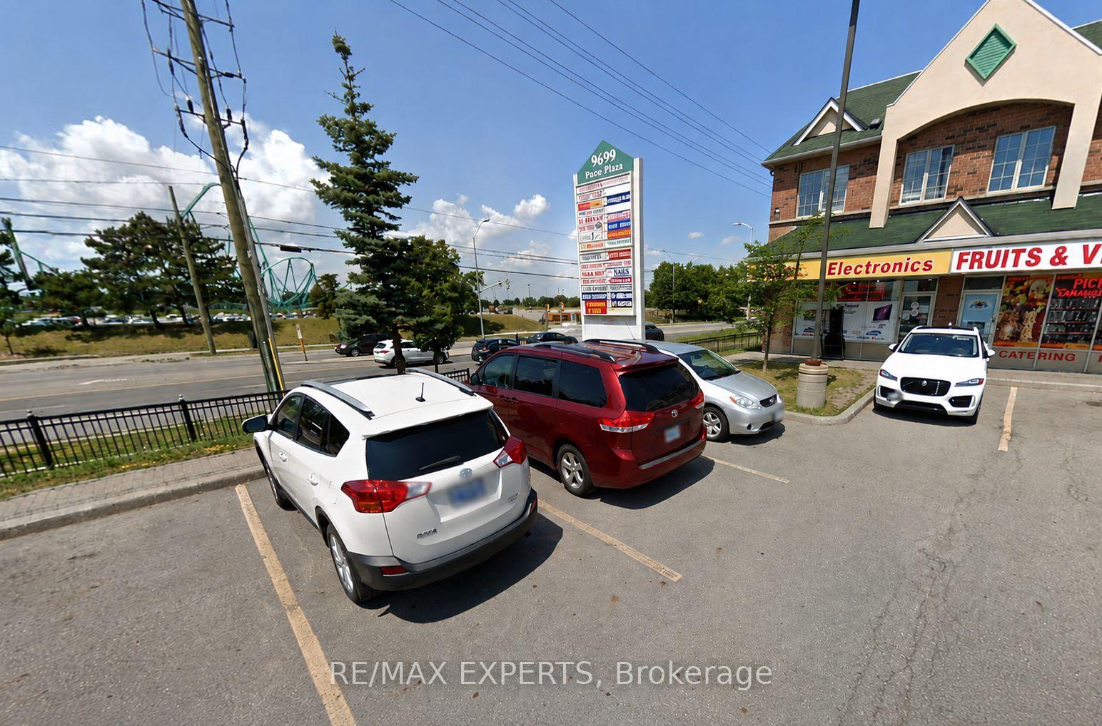 8 - 9699 Jane Street N, Vaughan, ON, exterior