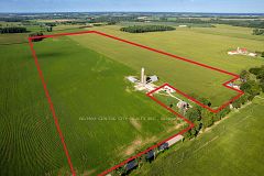 4697 15 Line, Perth South, ON, exterior