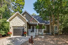10047 Jennison Crescent, Lambton Shores, ON, exterior