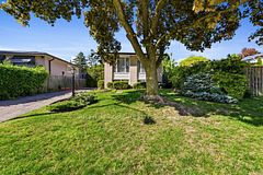 450 Brigadoon Drive, Hamilton, ON, exterior