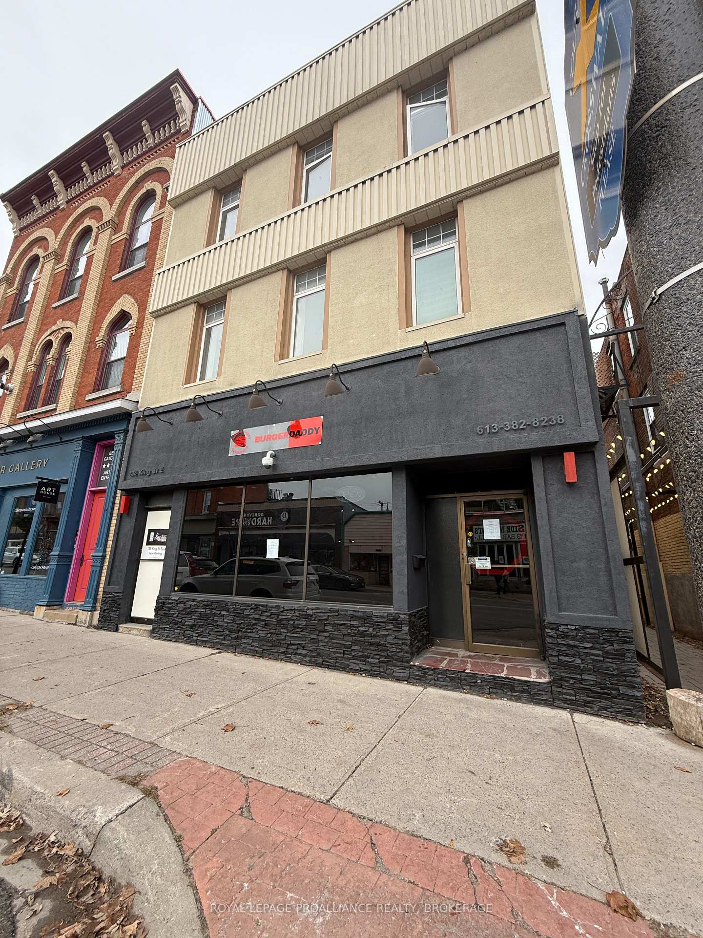 138 King Street E, Gananoque, ON, exterior