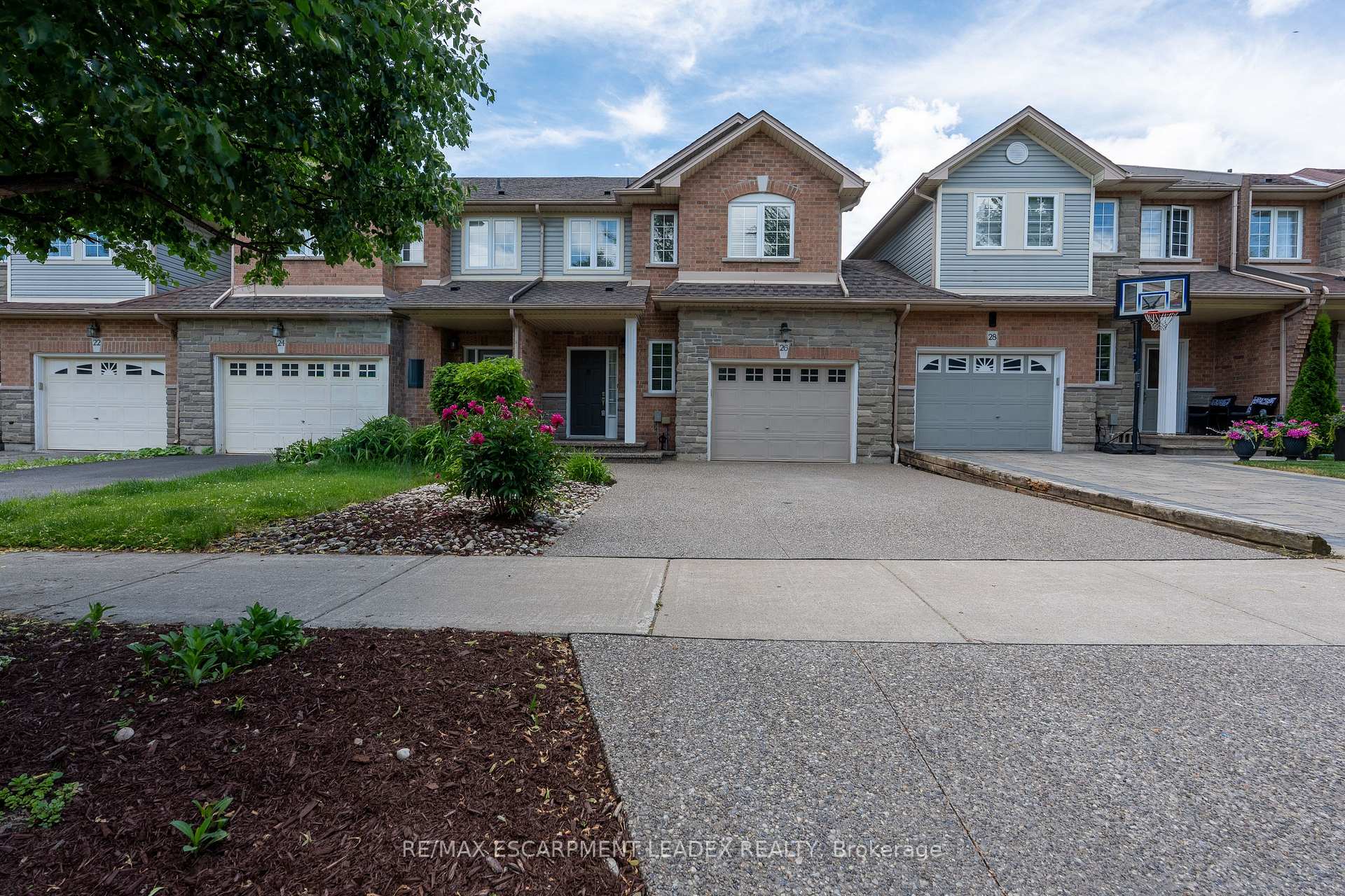 26 Olivia Place, Hamilton, ON, exterior