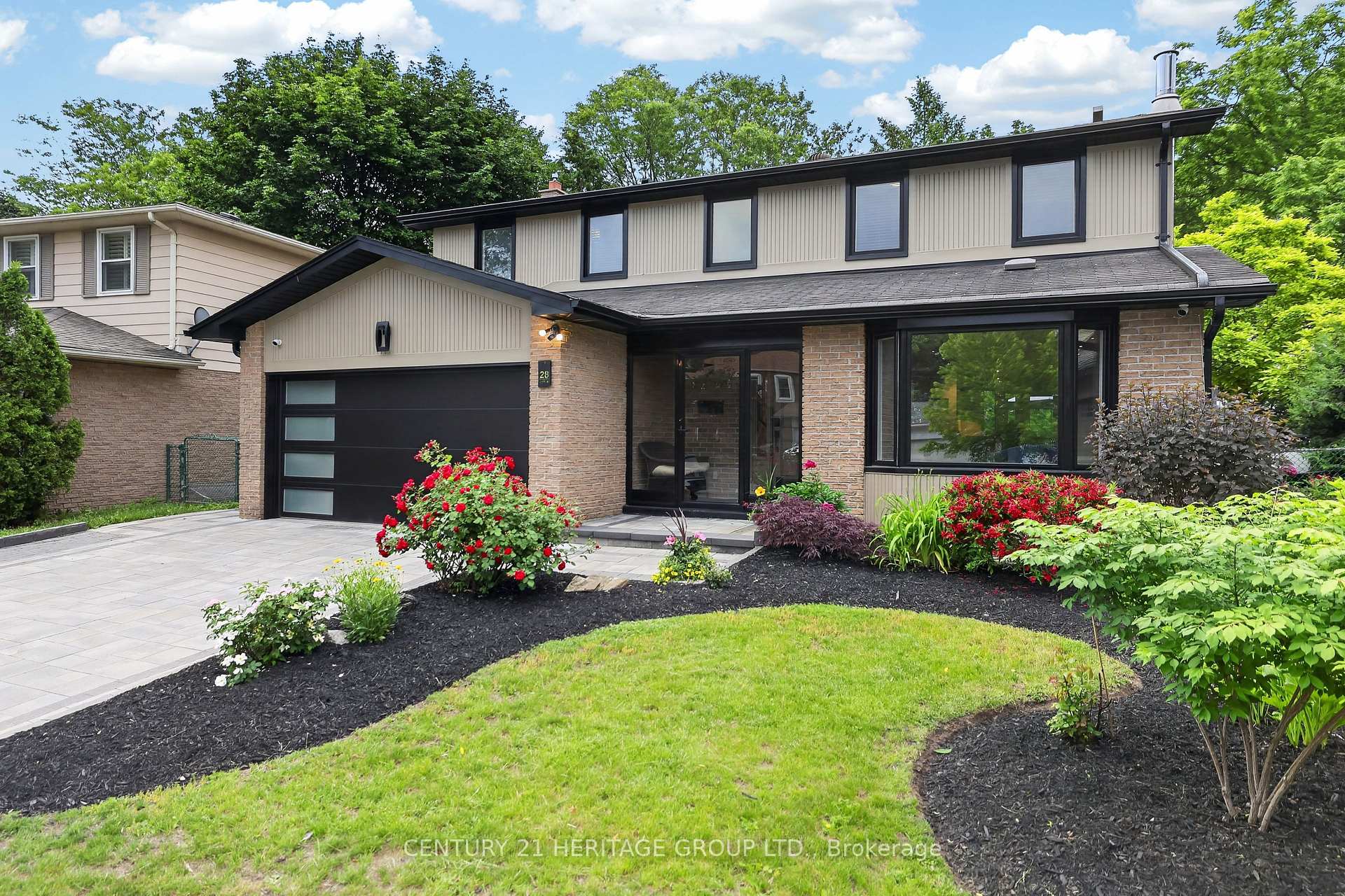 28 Innis Crescent, Richmond Hill, ON, exterior