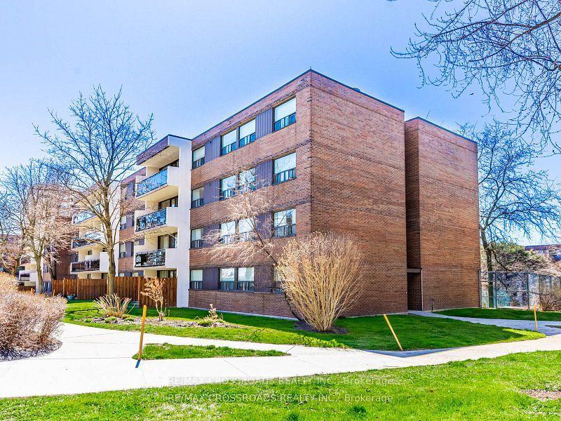 111 - 20 Sunrise Avenue, Toronto C13, ON, exterior