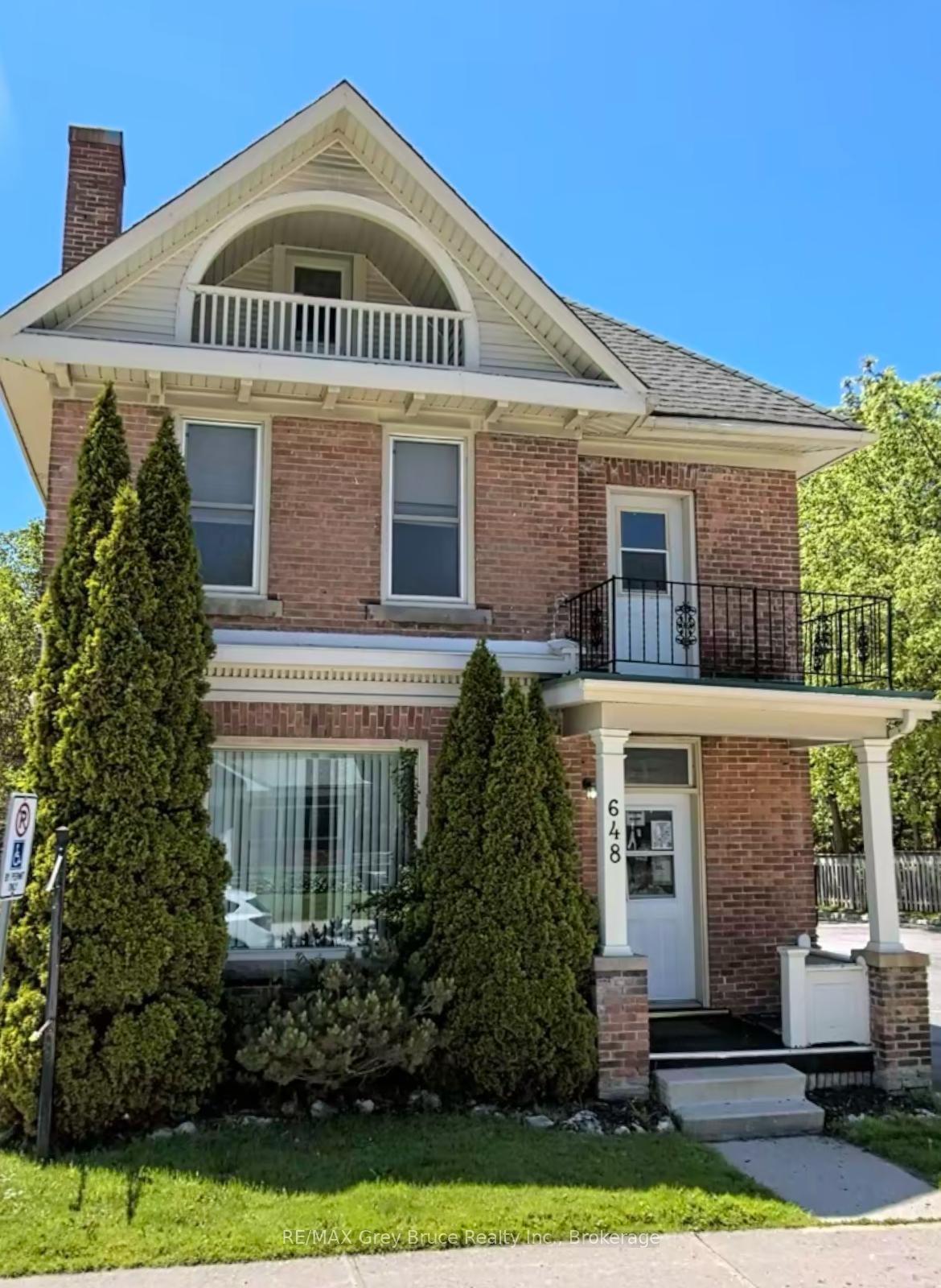 648 2nd Avenue E, Owen Sound, ON, exterior