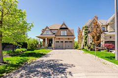 22 Adelia Place, King, ON, exterior