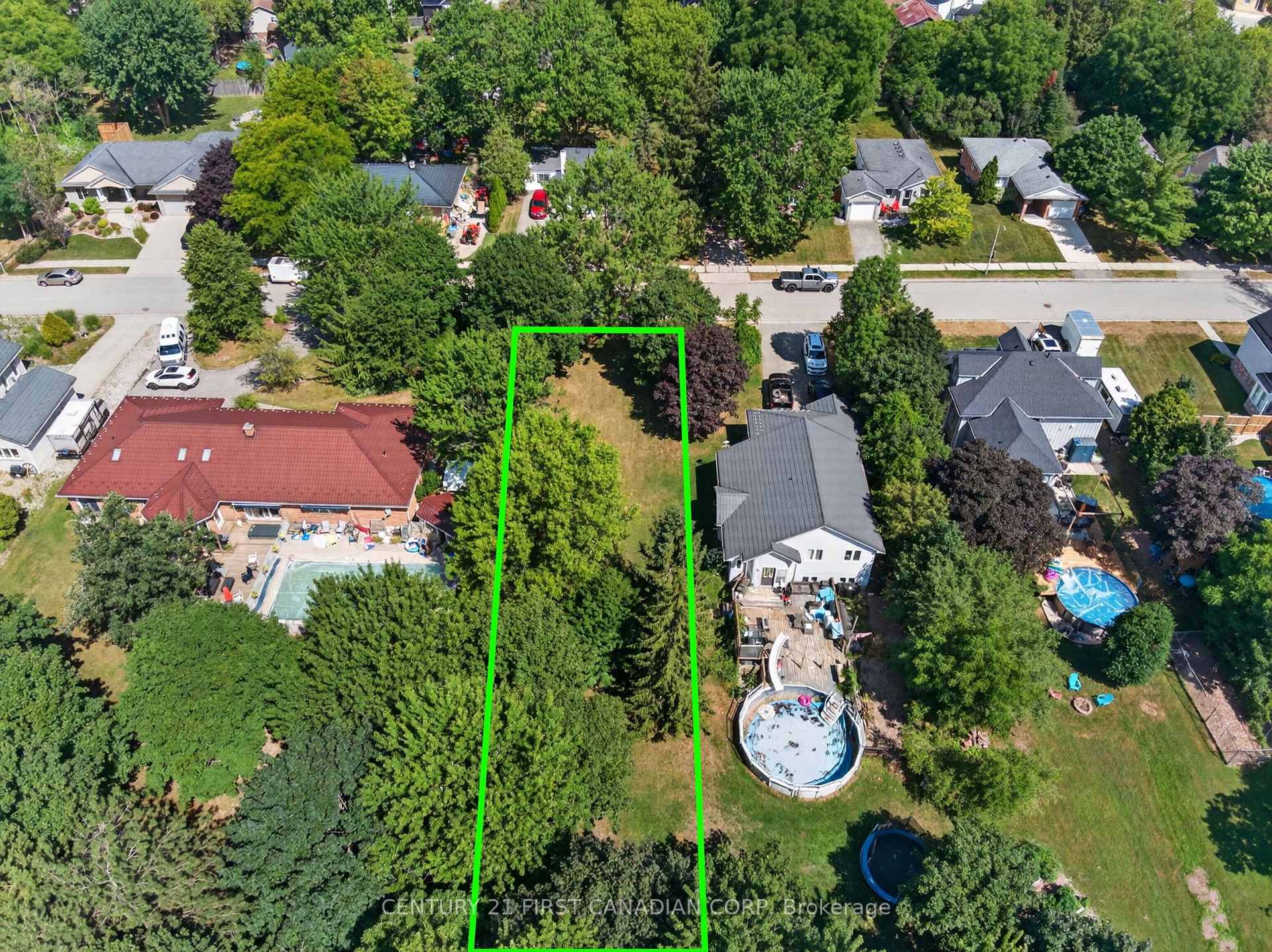 157 Princess Street, Lucan Biddulph, ON, exterior