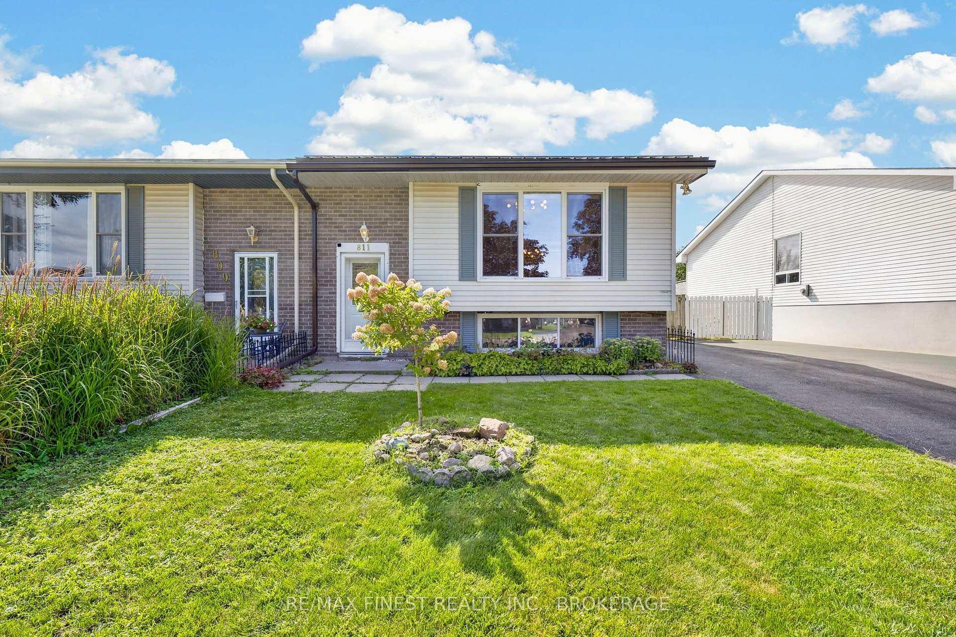 811 Cunningham Crescent, Brockville, ON, exterior