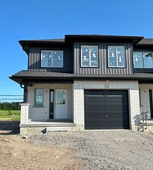 22 Strath Crescent, Springwater, ON, exterior