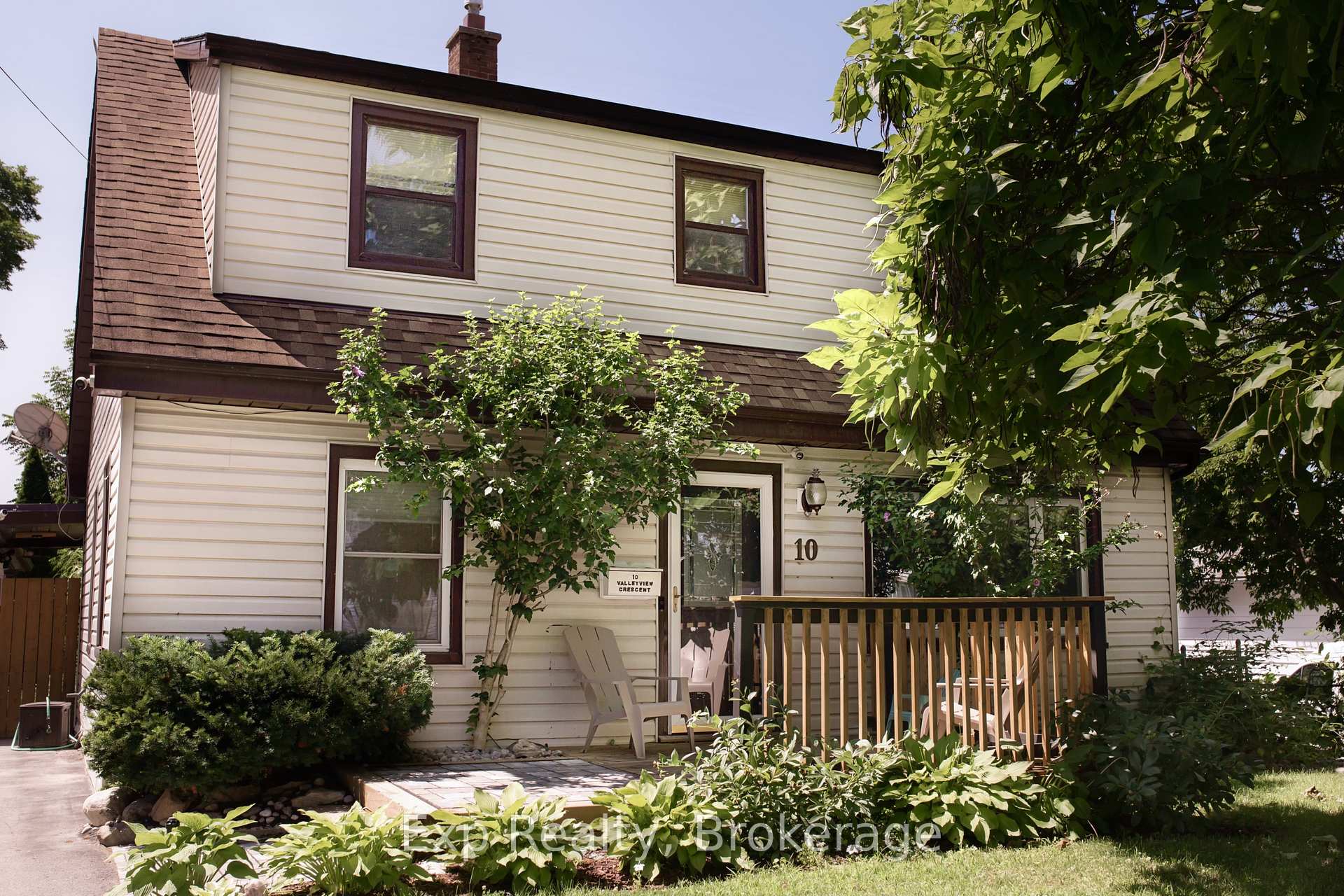 10 Valleyview Crescent, Belleville, ON, exterior