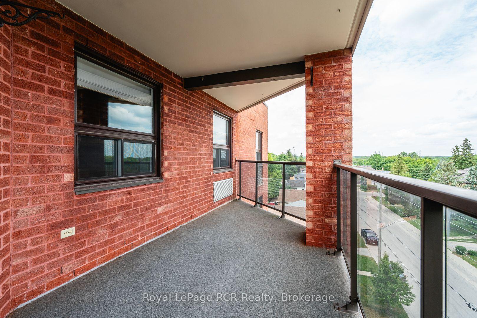606 - 536 11th Avenue, Hanover, ON, exterior