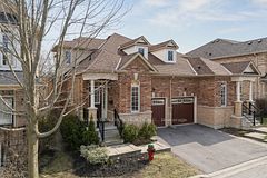14 - 578 Tapestry Lane, Newmarket, ON, exterior