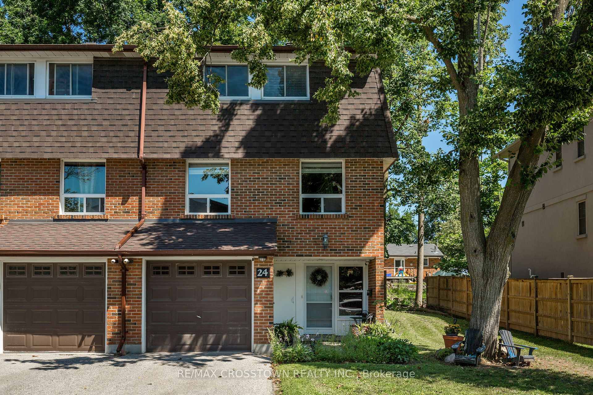 24 - 360 Blake Street NW, Barrie, ON, exterior