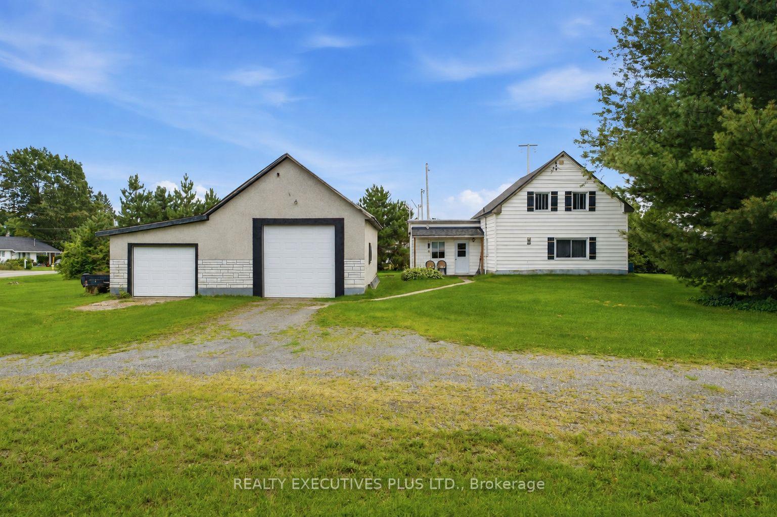 3705 Champlain Street E, Clarence-Rockland, ON, exterior