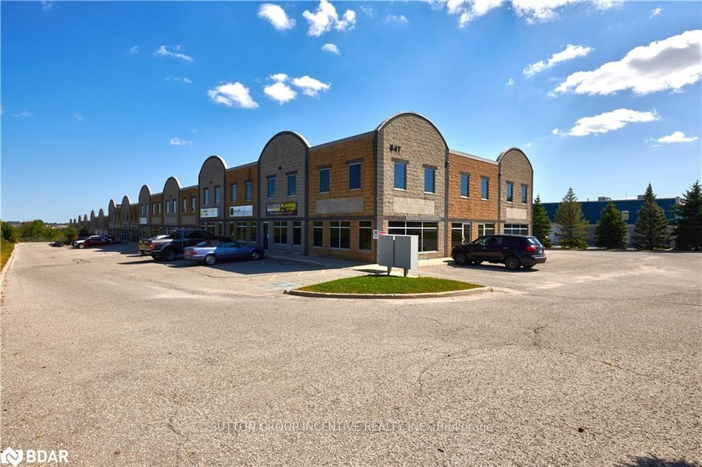 9 & 21 - 647 Welham Road, Barrie, ON, exterior
