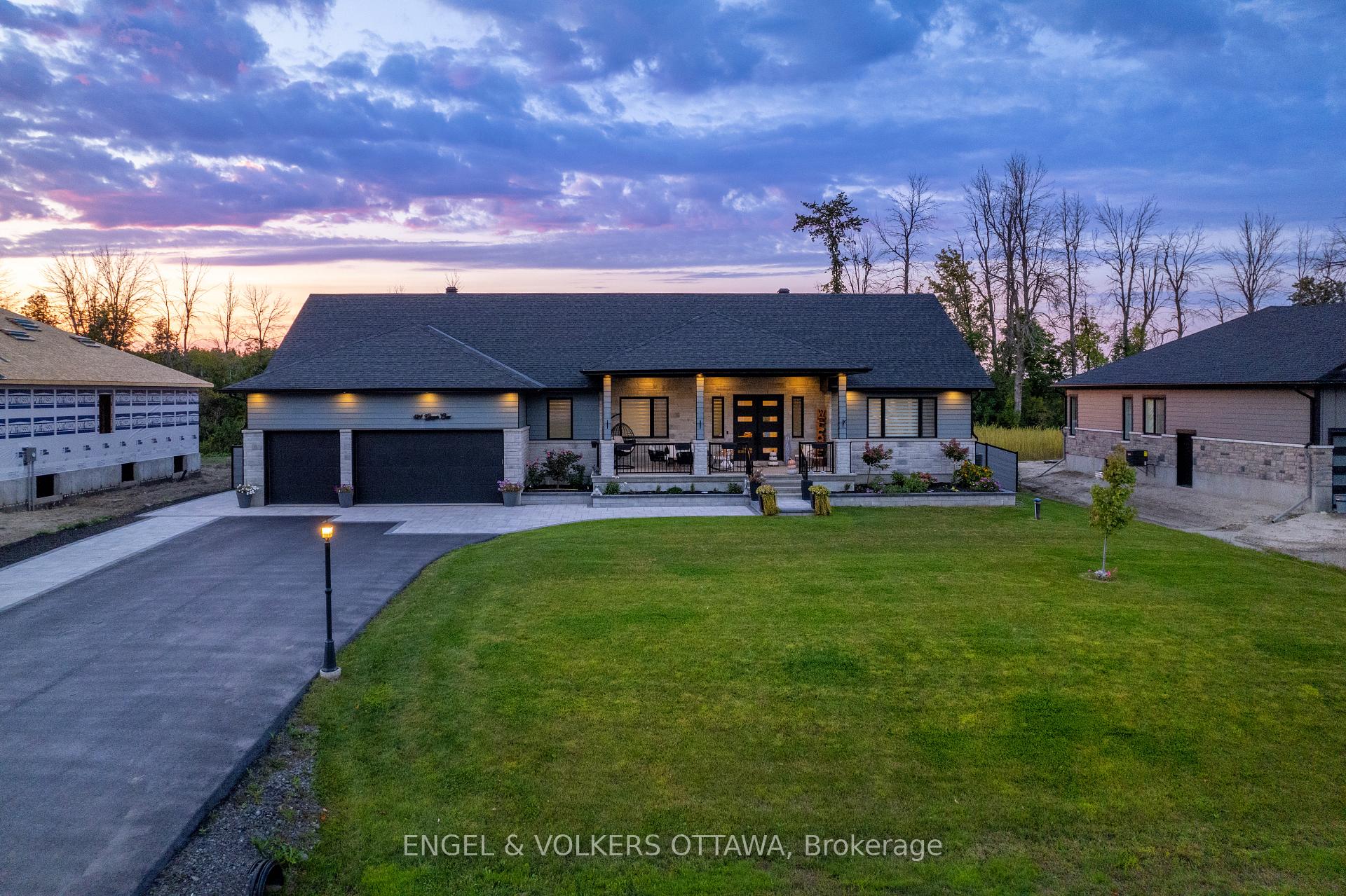 424 Ginger Crescent, Greely - Metcalfe - Osgoode - Vernon and Area, ON, exterior