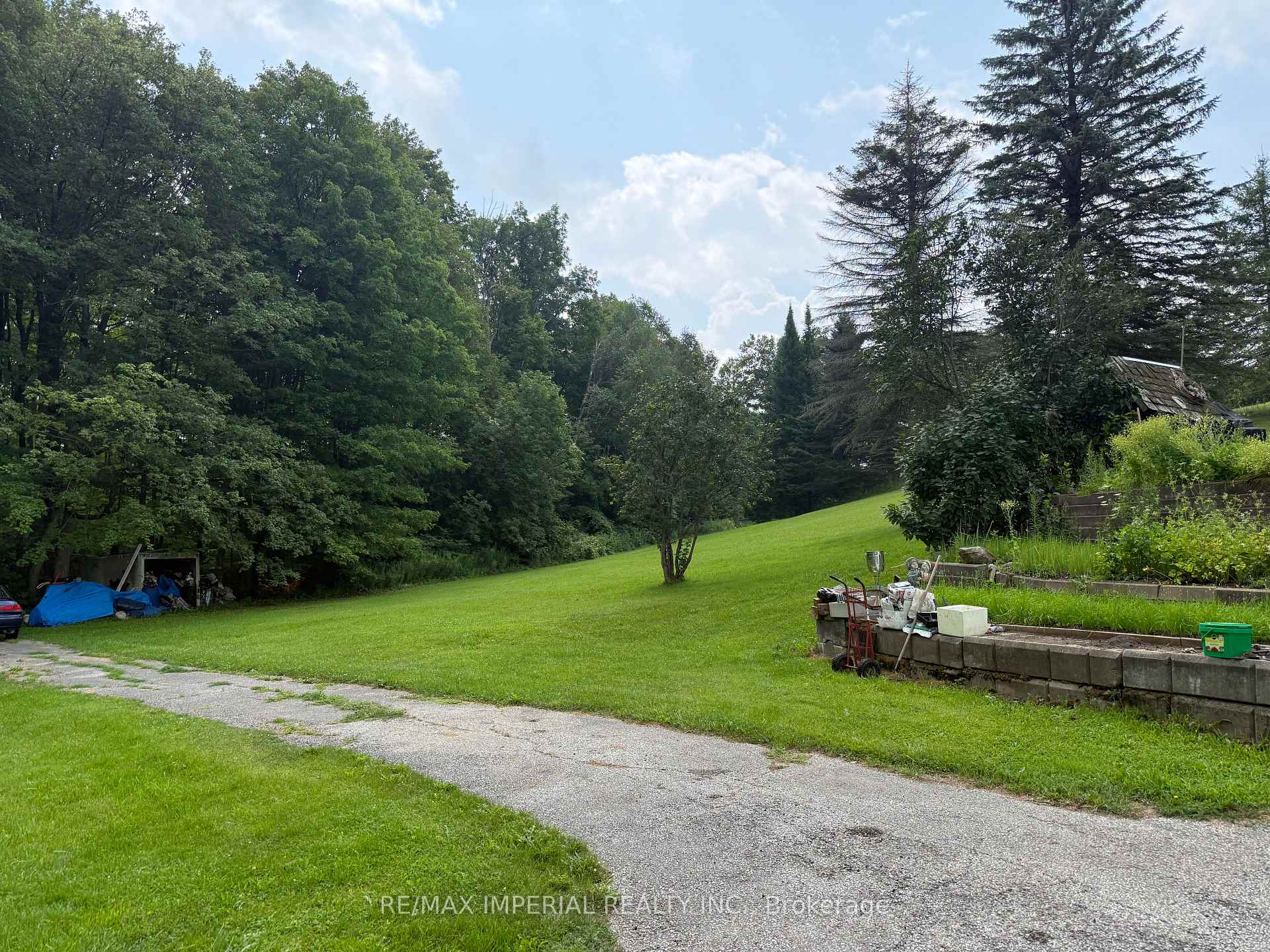 BSMT - 3325 Vandorf Side Road, Whitchurch-Stouffville, ON, exterior