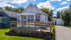 6422 Ash Street, Niagara Falls, ON, exterior