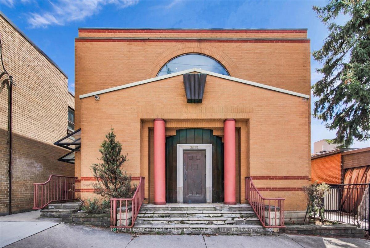 2547A Eglinton Avenue W, Toronto W03, ON, exterior