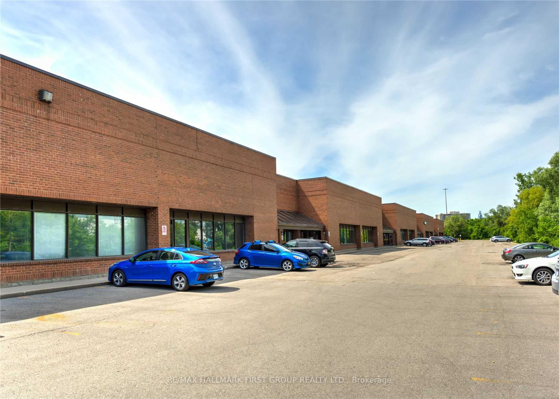 3A - 1420 Bayly Street, Pickering, ON, exterior