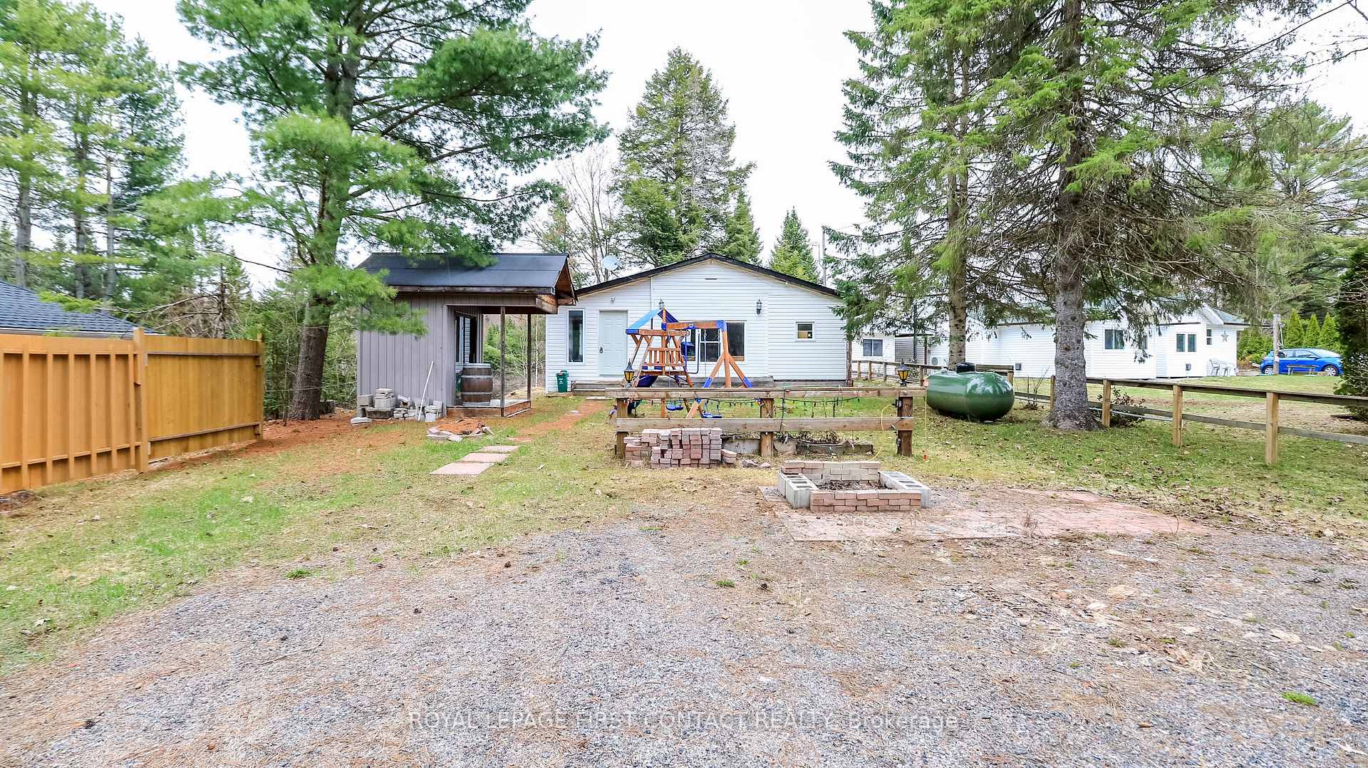 1088 Colony Road, Lake of Bays, ON, exterior