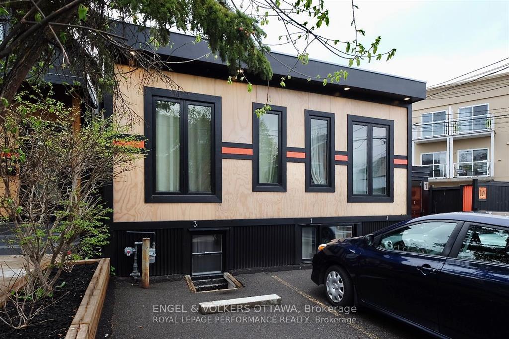 10 Sherbrooke Avenue, West Centre Town, ON, exterior
