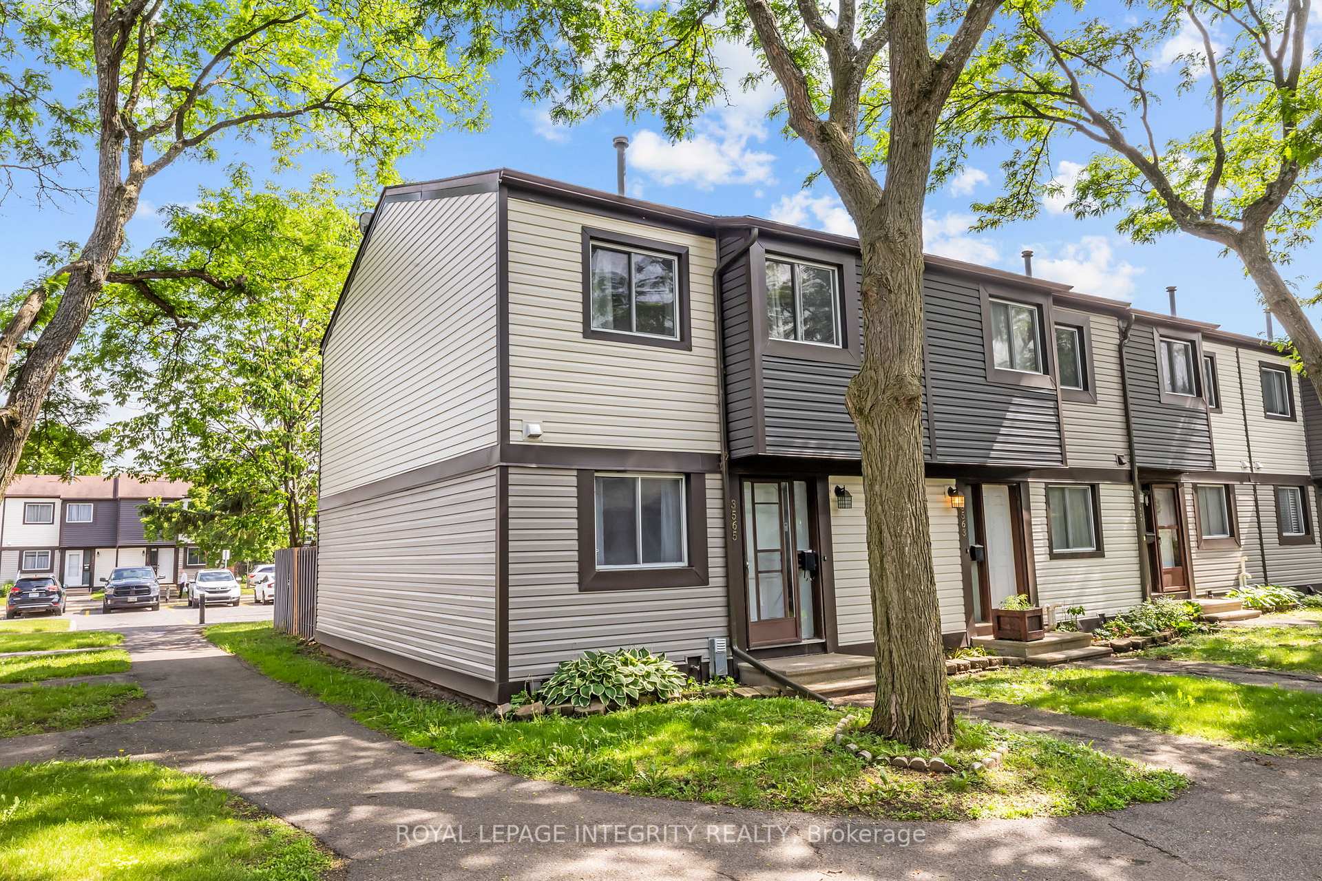 3565 Aladdin Lane, Blossom Park - Airport and Area, ON, exterior