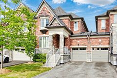 33 Kettle Valley Trail, King, ON, exterior