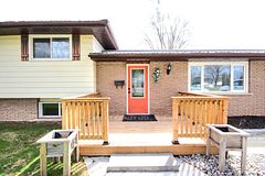 20 Old Stone Road, Belleville, ON, exterior