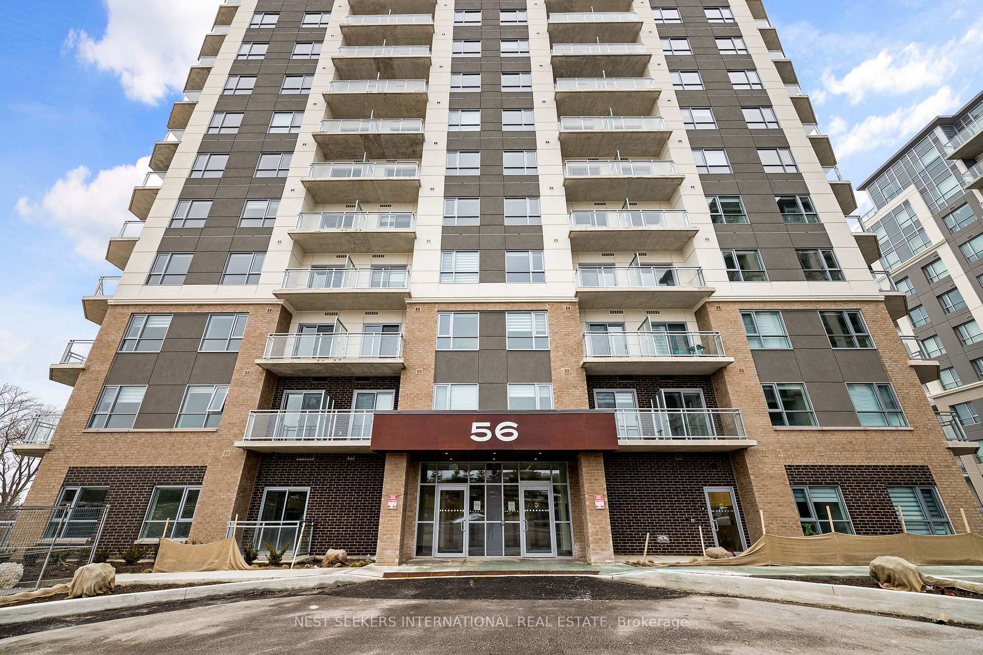 1001 - 56 Lakeside Terrace, Barrie, ON, exterior