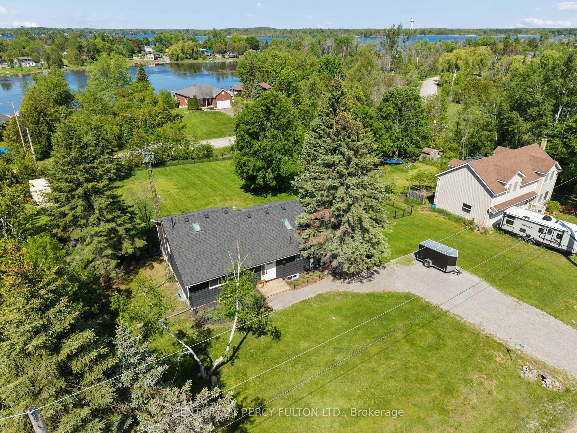 1935 Pratt's Marina Road, Selwyn, ON, exterior