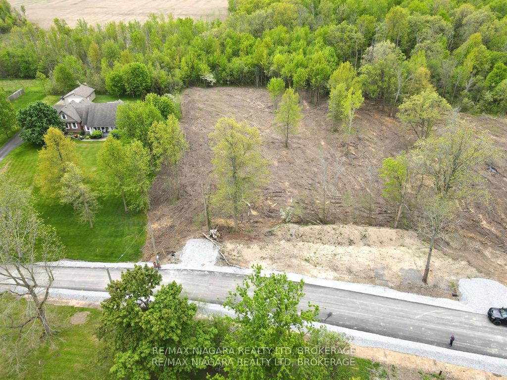 2121 Houck Crescent, Fort Erie, ON, exterior