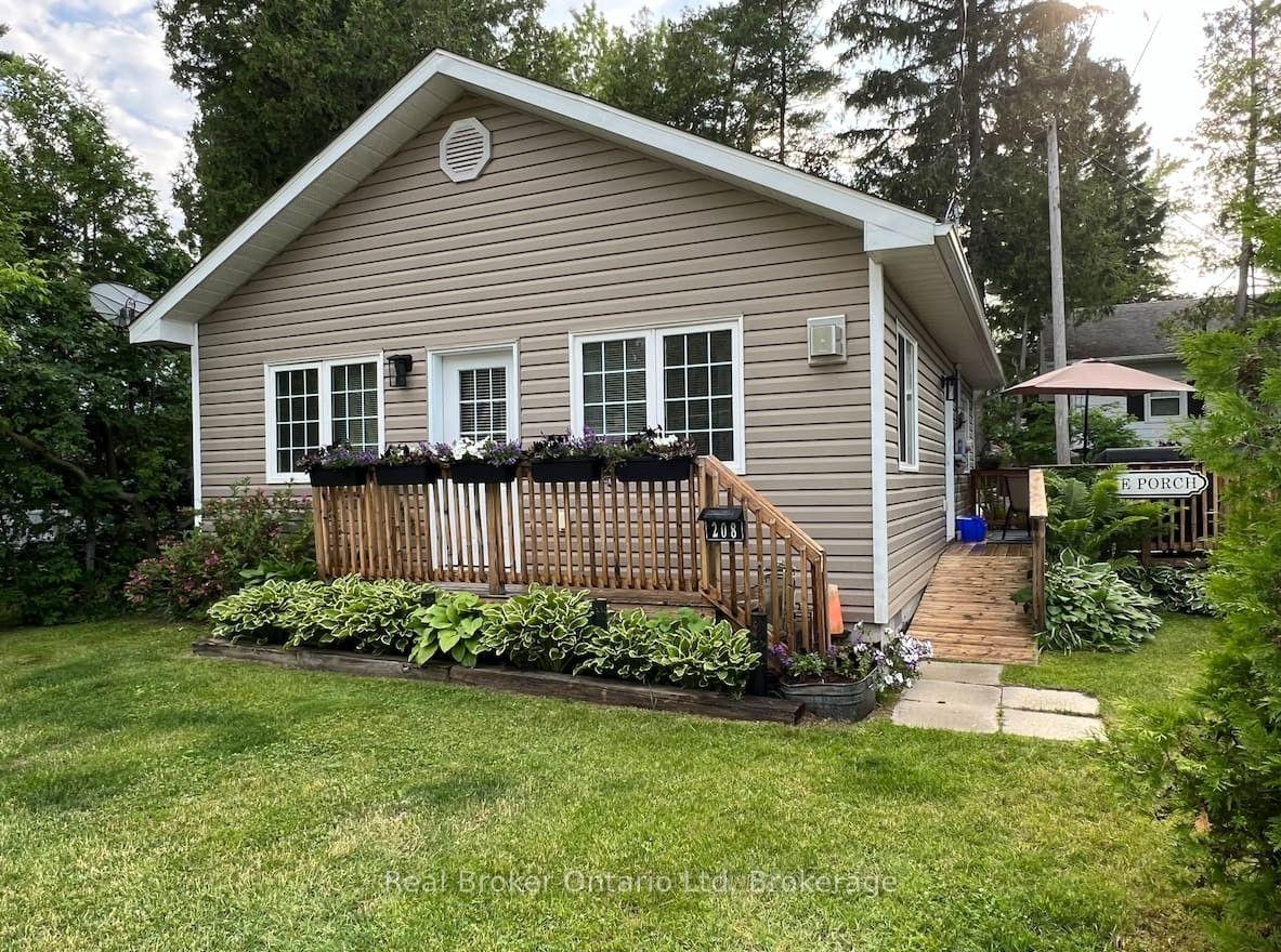 208 Second Avenue S, South Bruce Peninsula, ON, exterior